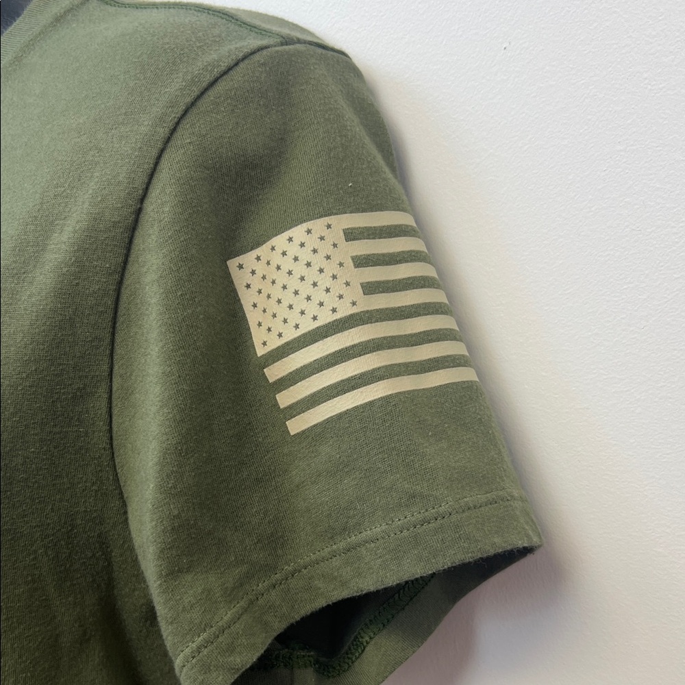 Under Armour Women’s Classic Freedom Flag Tee in Dark Green Size Small - Picture 7 of 10
